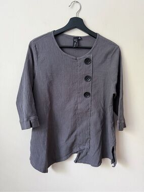 Focus Casual Life Gray Crinkle Cotton Gauze Tunic Asymmetrical Button Top S